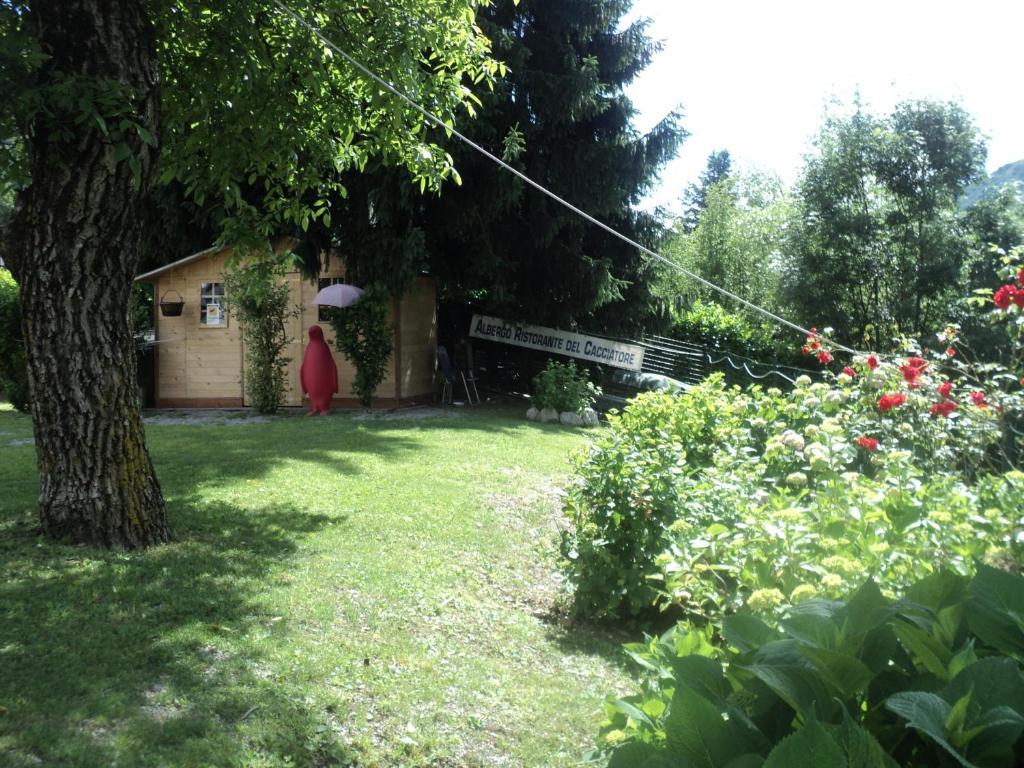 Albergo Del Cacciatore Cremeno Exterior photo